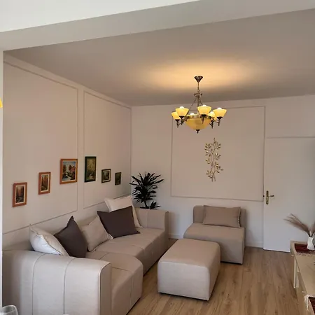 Gados Apartamento Tirana